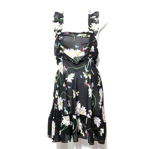 {BETSEY JOHNSON} Intimates Floral Chemise Large